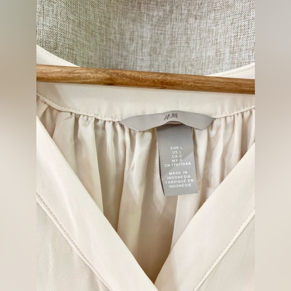 H&M Chiffon Drawstring Waist Dress Beige cream, Size L - Picture 5 of 7